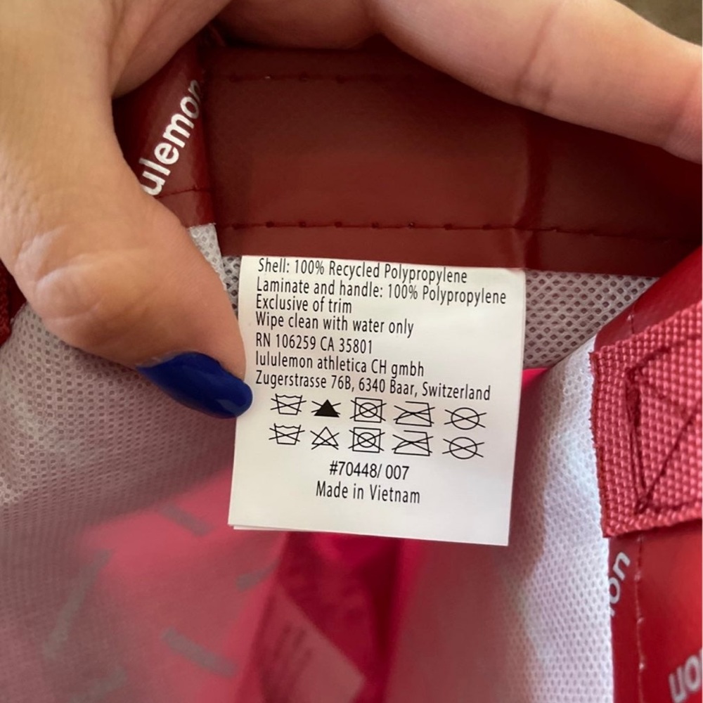 Lululemon bag - Picture 2 of 2